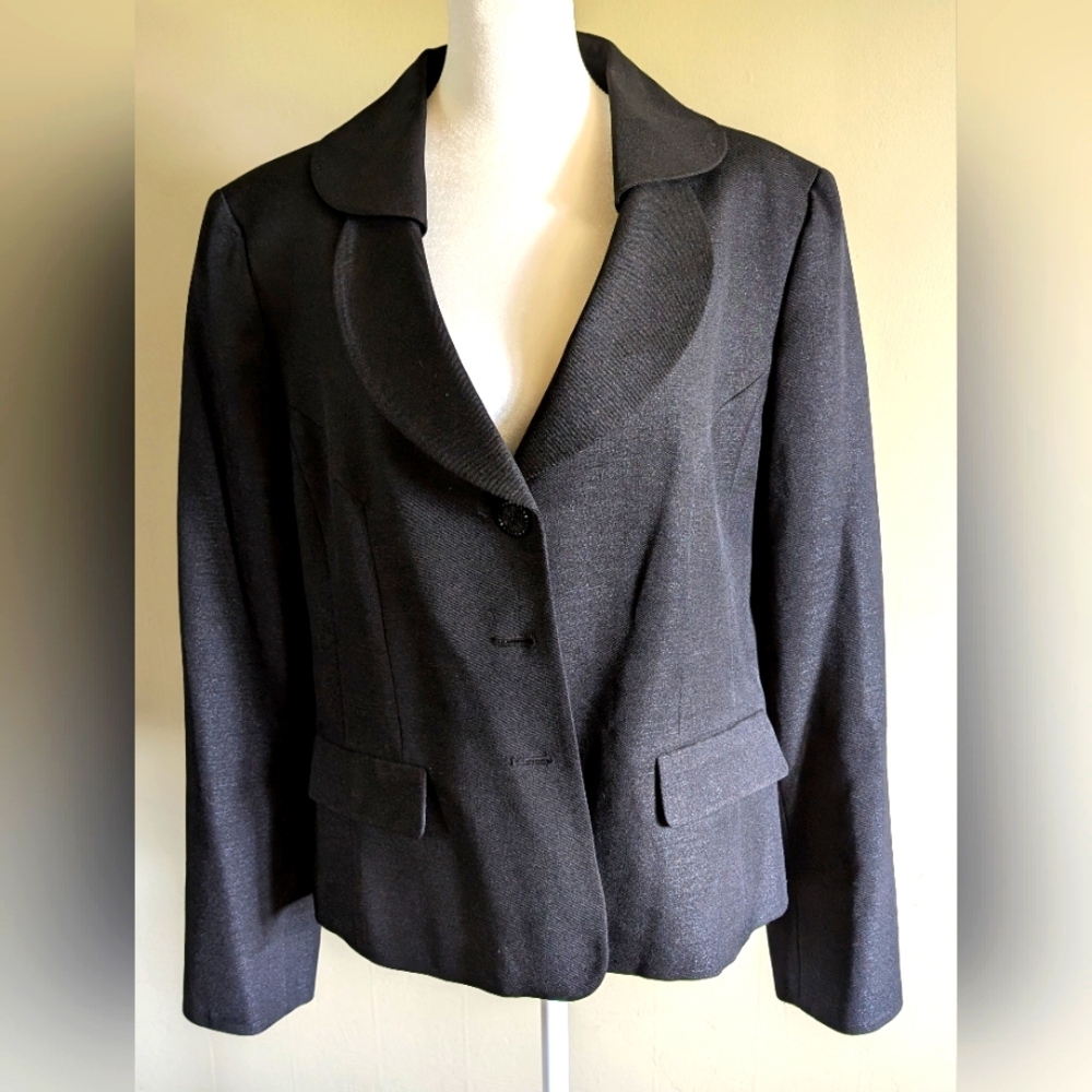 Elegant Le Suit Black Women's Blazer